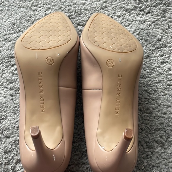 Nude heels size 7.5 - Picture 5 of 5